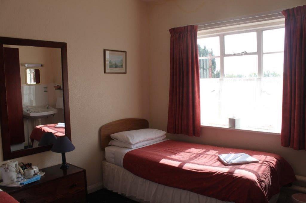 Lambert Manor Hotel Grange-over-Sands Δωμάτιο φωτογραφία