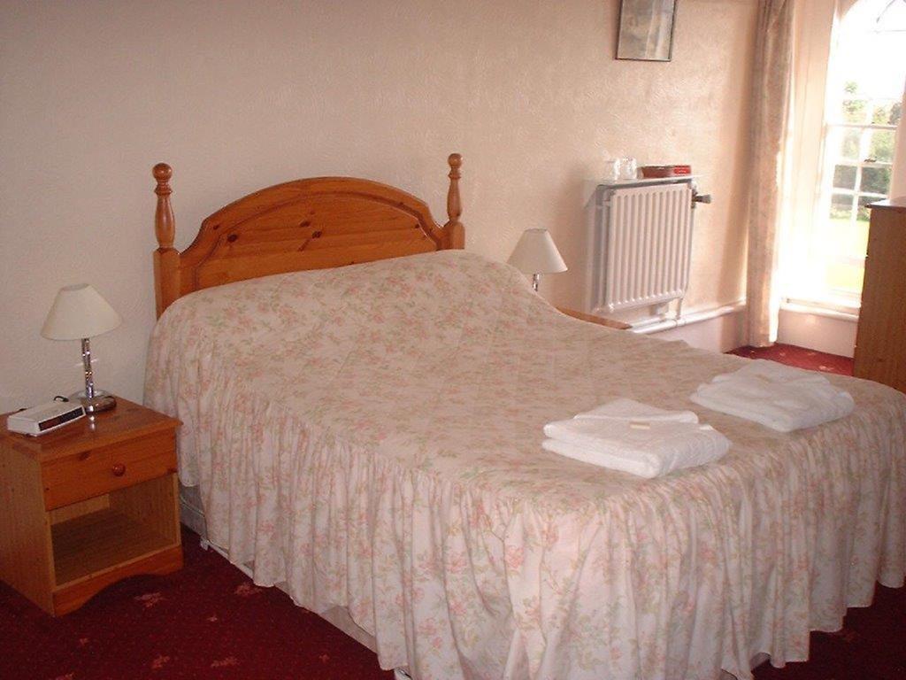 Lambert Manor Hotel Grange-over-Sands Δωμάτιο φωτογραφία